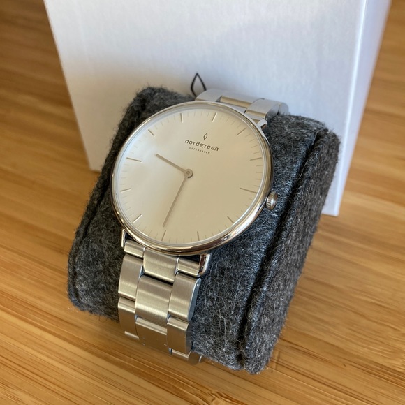 Orologio Nordgreen Native Donna 28 Mm Oro Rosa, Quadrante Madreperla, Cinturino Intercambiabile In Acciaio